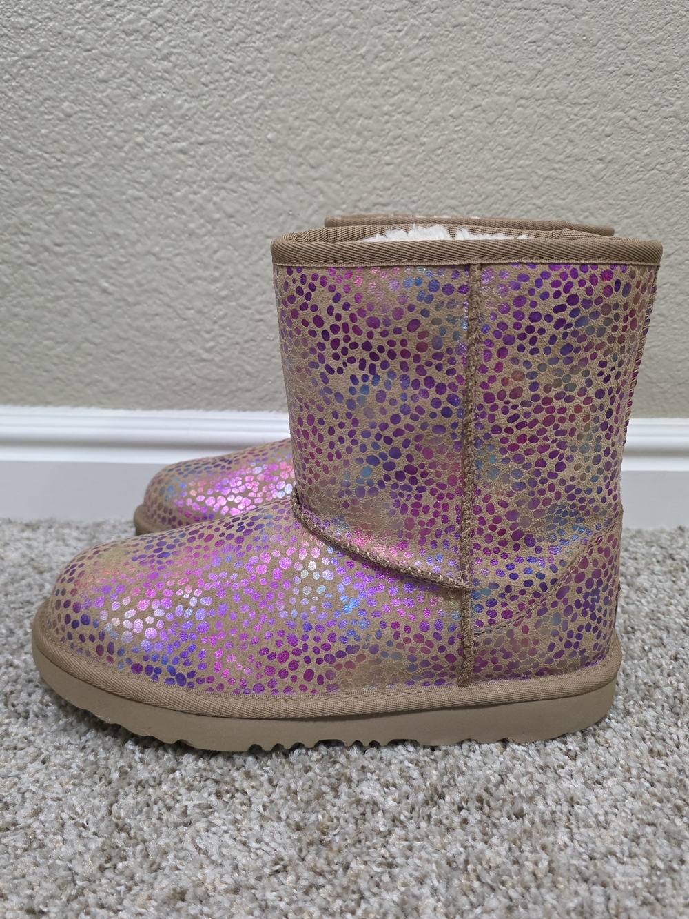UGG Kids Classic II Spots boots in Chestnut Sparkle suede Size 6 - Picture 5 of 11